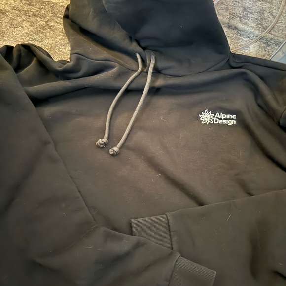 Alpine Design Other - Alpine Design Men's Black Crewneck Sweater